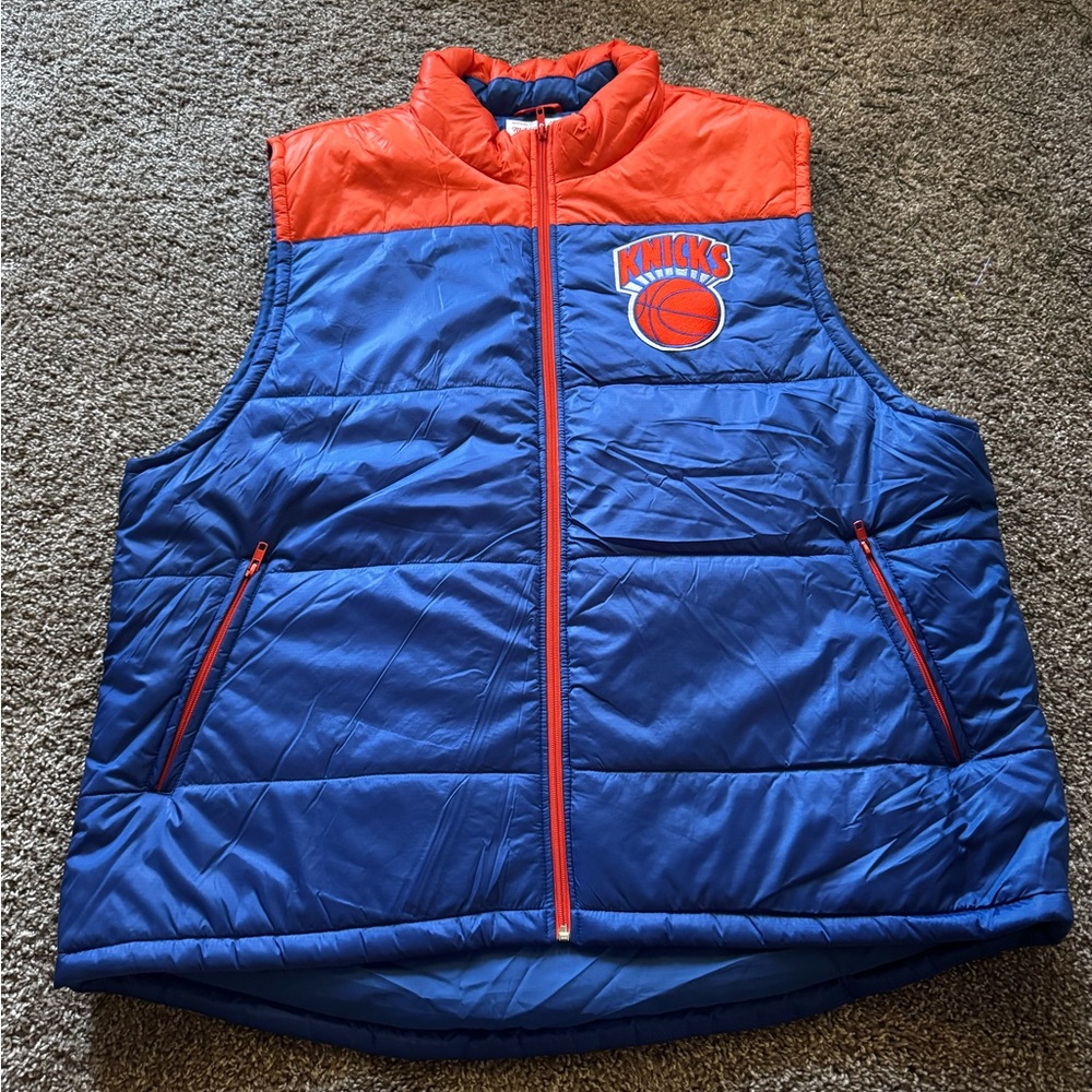 Polyester fill men’s vest.